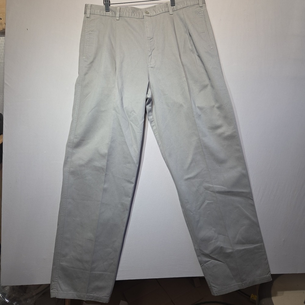 Dockers Mens Gray Chino Pants Tag 40x34 Actual 38x32 Pleated Front 100% Cotton